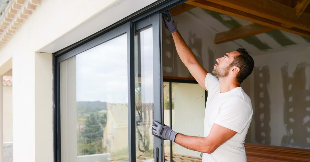 binnenbeglazing
buitenbeglazing
zonwerend glas
geluidswerend glas
inbraakwerend glas
hoogrendementsglas
premie hoogrendementsglas
ruit vervangen
winkelraam vervangen
kantoorruit vervangen
kantoorruit kapot
winkelruit kapot
gebroken glazen deur
beglazing vervangen
glas vervangen in bestaande ramen