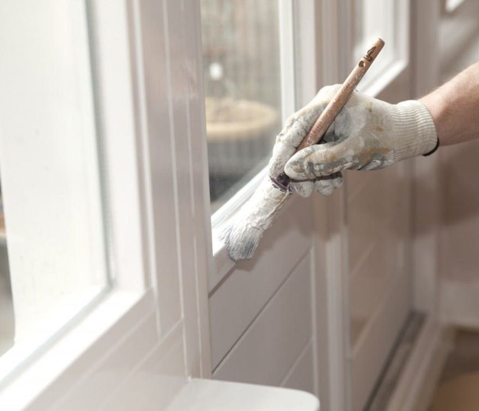 Peinture à l'intérieur de la maison